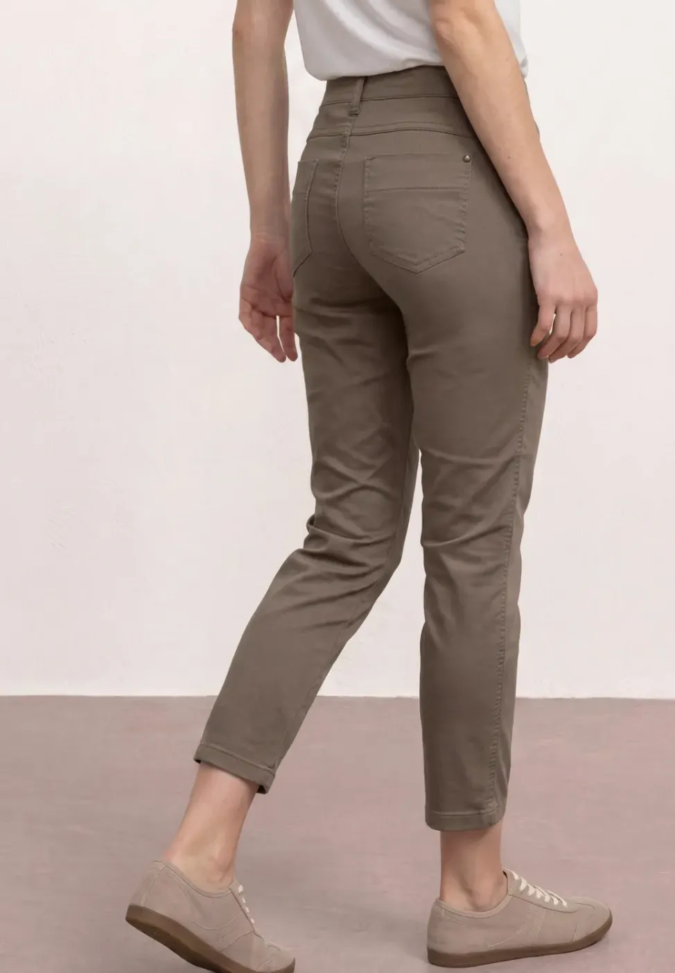 7/8 Slim Leg Hose im Satin-Look