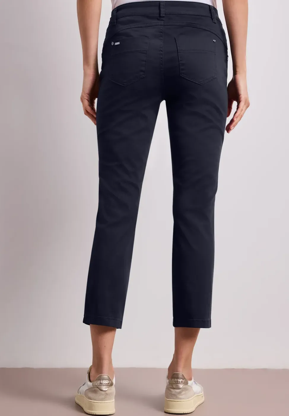 7/8 Slim Leg Hose im Satin-Look