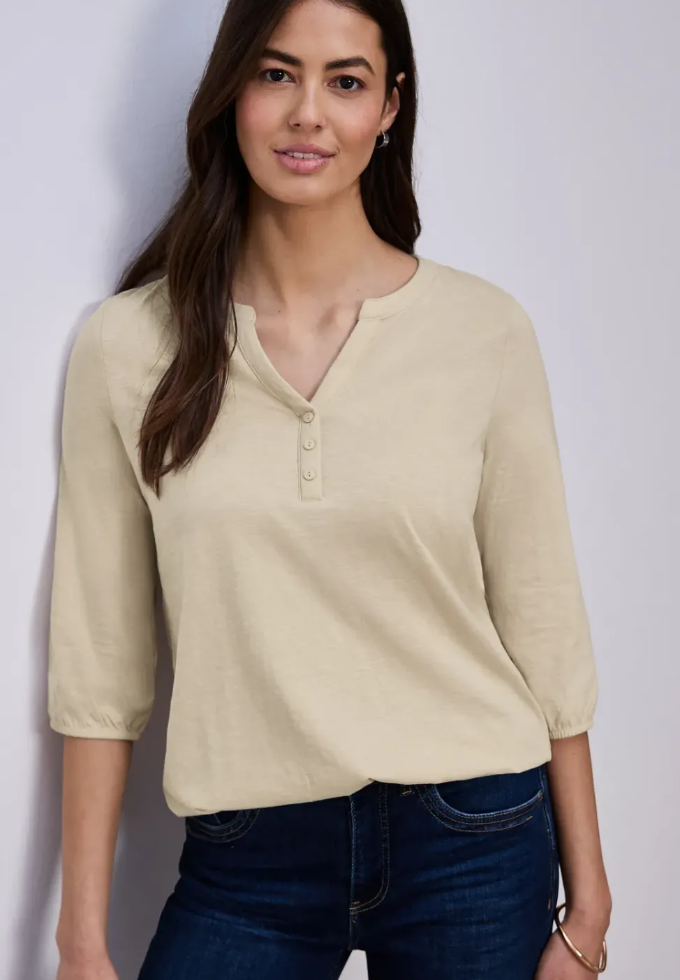 3/4-Arm Shirt mit Split Neck und Knöpfen