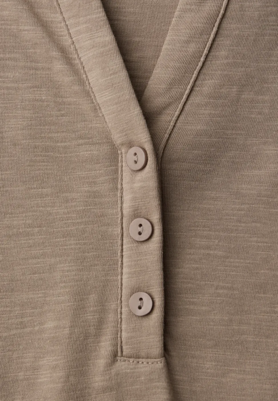 3/4-Arm Shirt mit Split Neck und Knöpfen