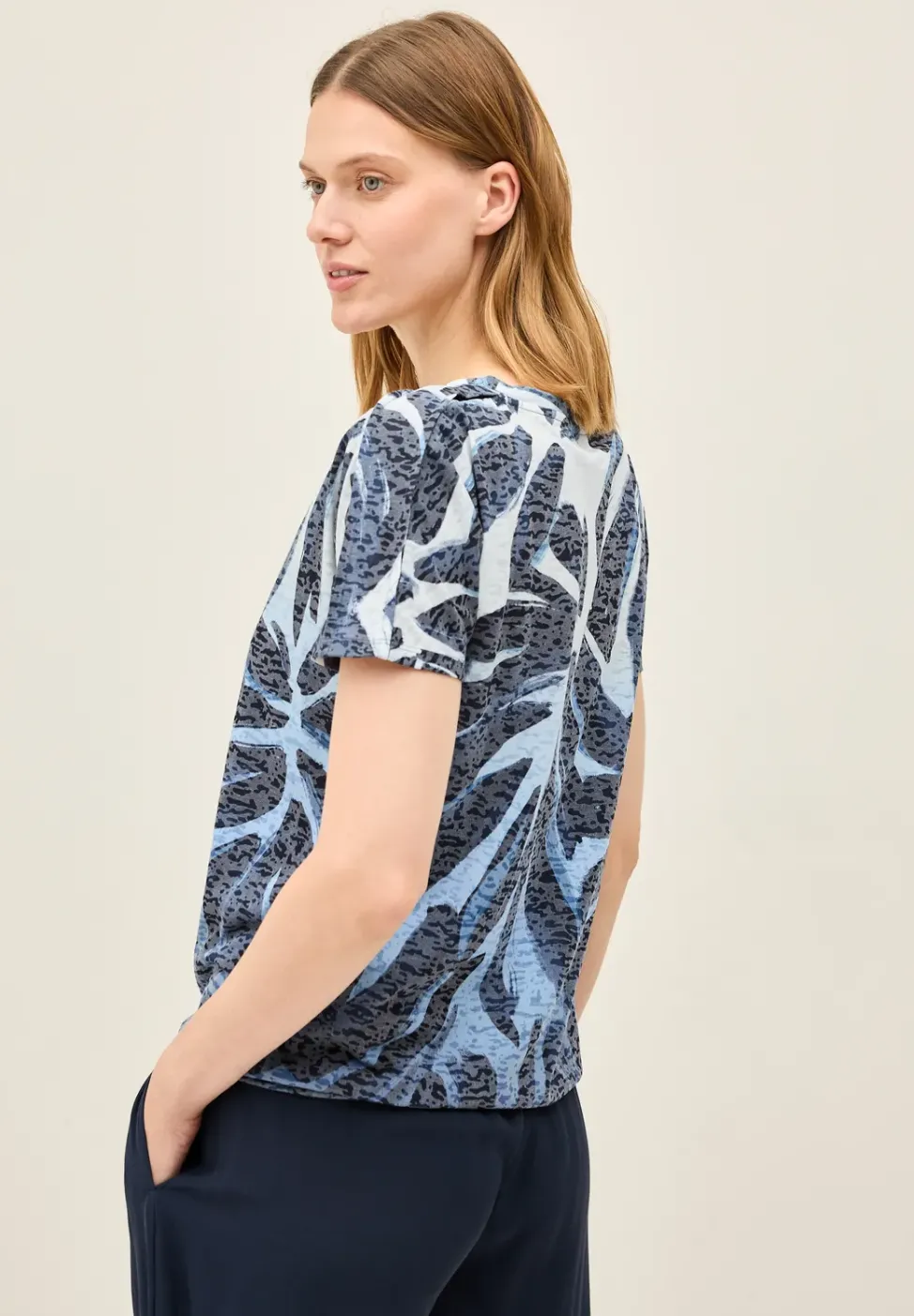 Ausbrenner-Shirt mit Muster