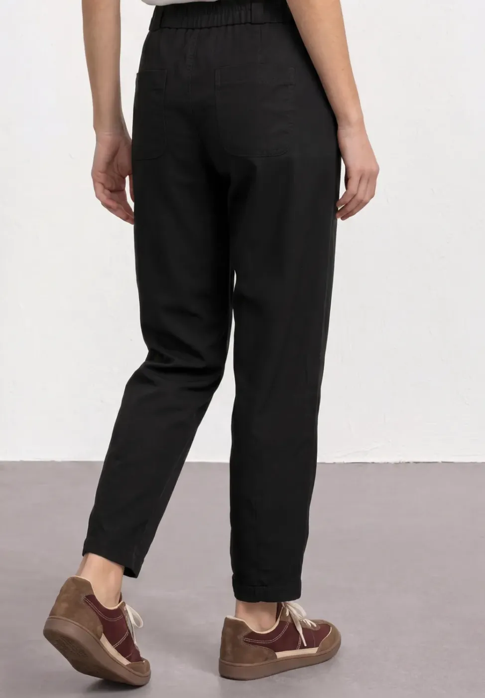 Barrel Leg Hose mit Schnallendetail