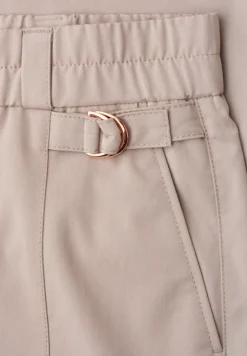 Barrel Leg Hose mit Schnallendetail