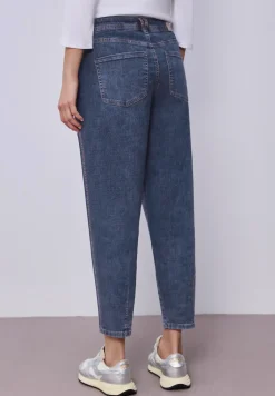 Barrel Leg Jeans