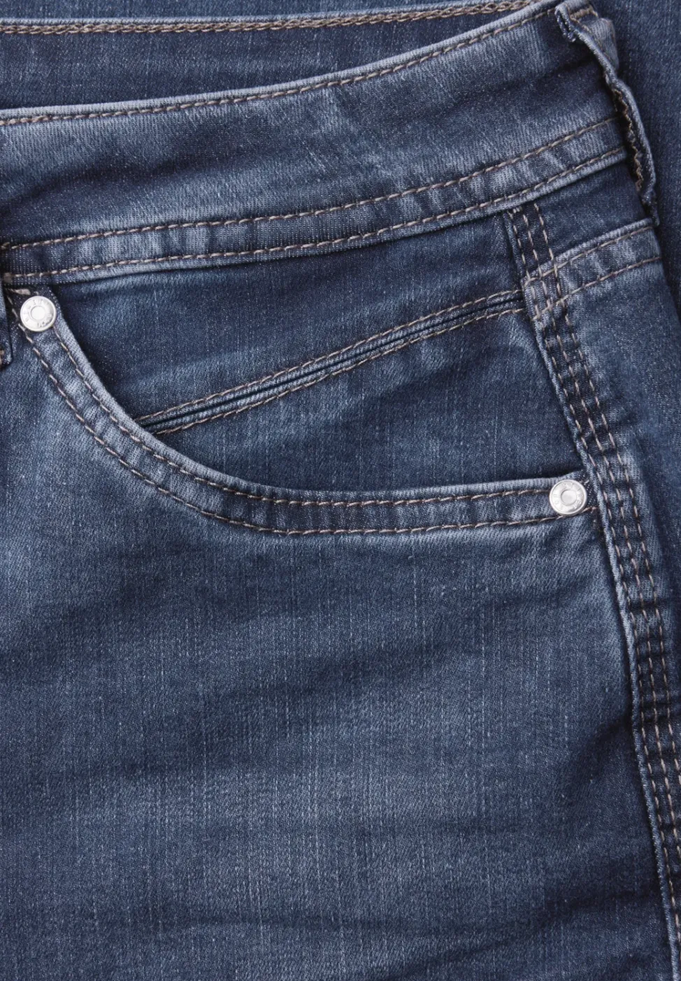 Barrel Leg Jeans