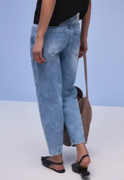 Barrel Leg Jeans