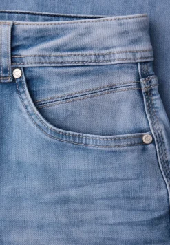 Barrel Leg Jeans