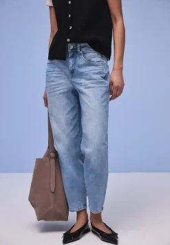 Barrel Leg Jeans