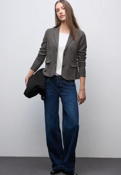 Basic Blazer