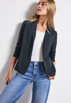 Basic Blazer