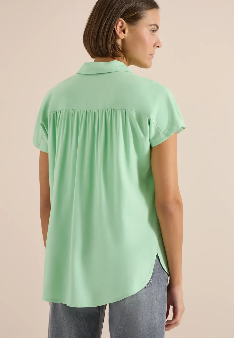 Basic Bluse mit Hemdkragen in Unifarbe