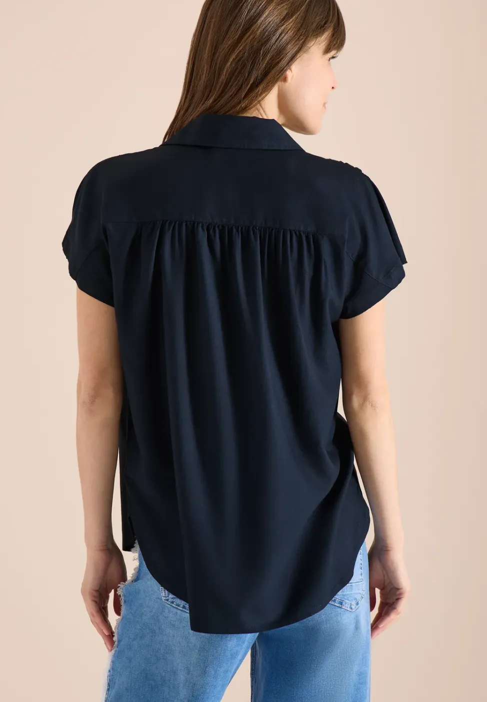 Basic Bluse mit Hemdkragen in Unifarbe