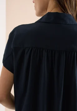 Basic Bluse mit Hemdkragen in Unifarbe