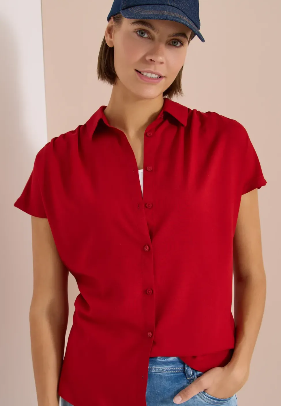 Basic Bluse mit Hemdkragen in Unifarbe