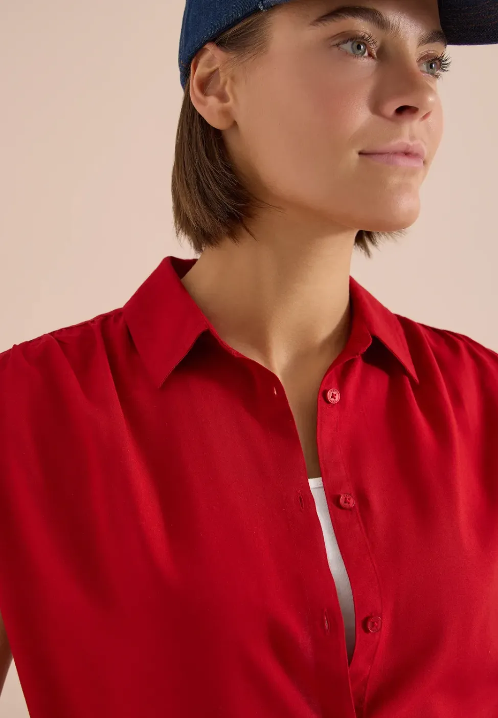 Basic Bluse mit Hemdkragen in Unifarbe