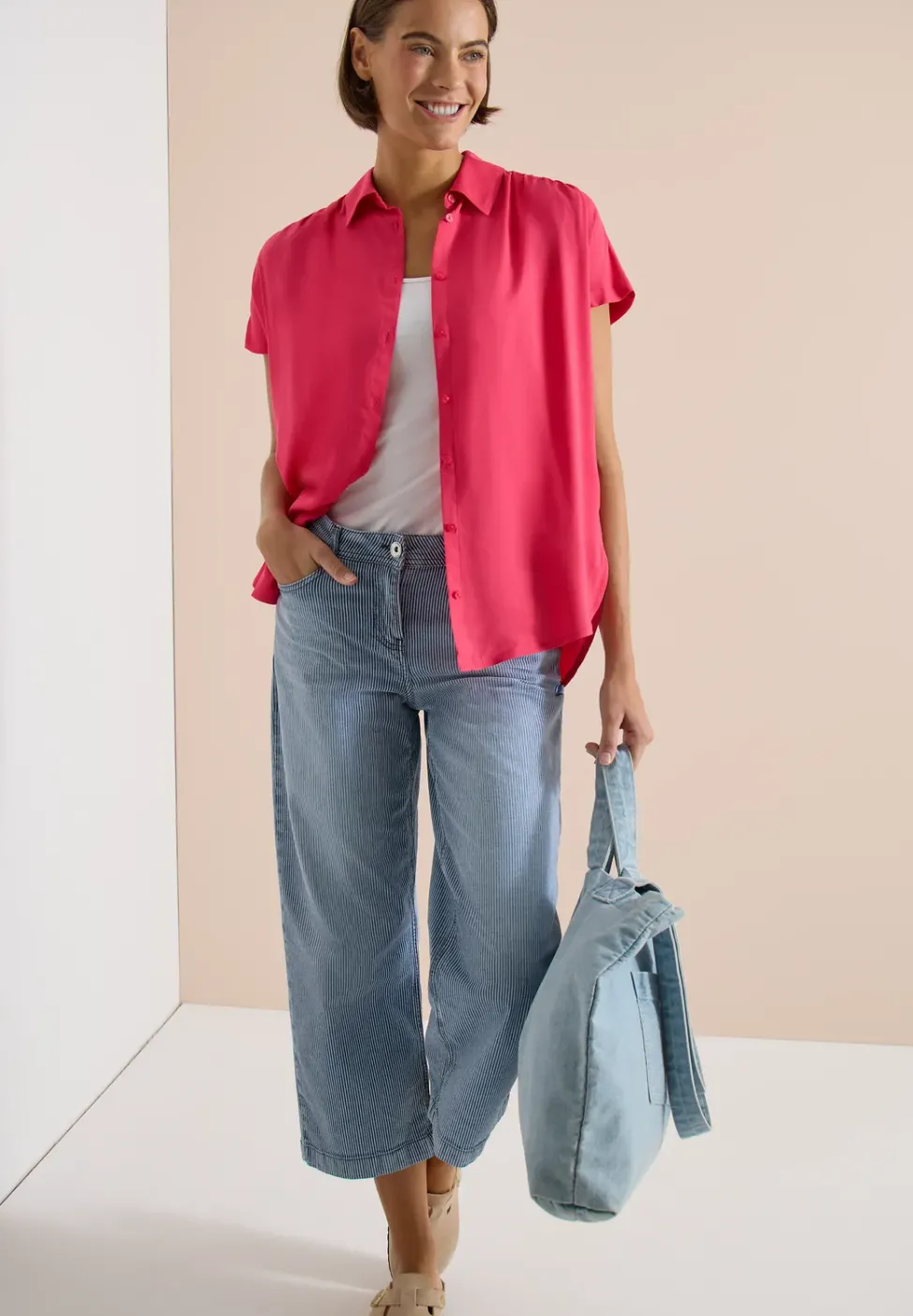 Basic Bluse mit Hemdkragen in Unifarbe