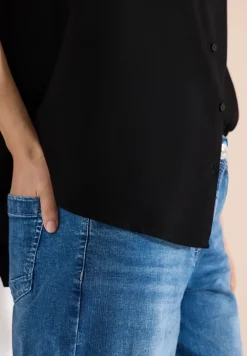 Basic Bluse mit Hemdkragen in Unifarbe