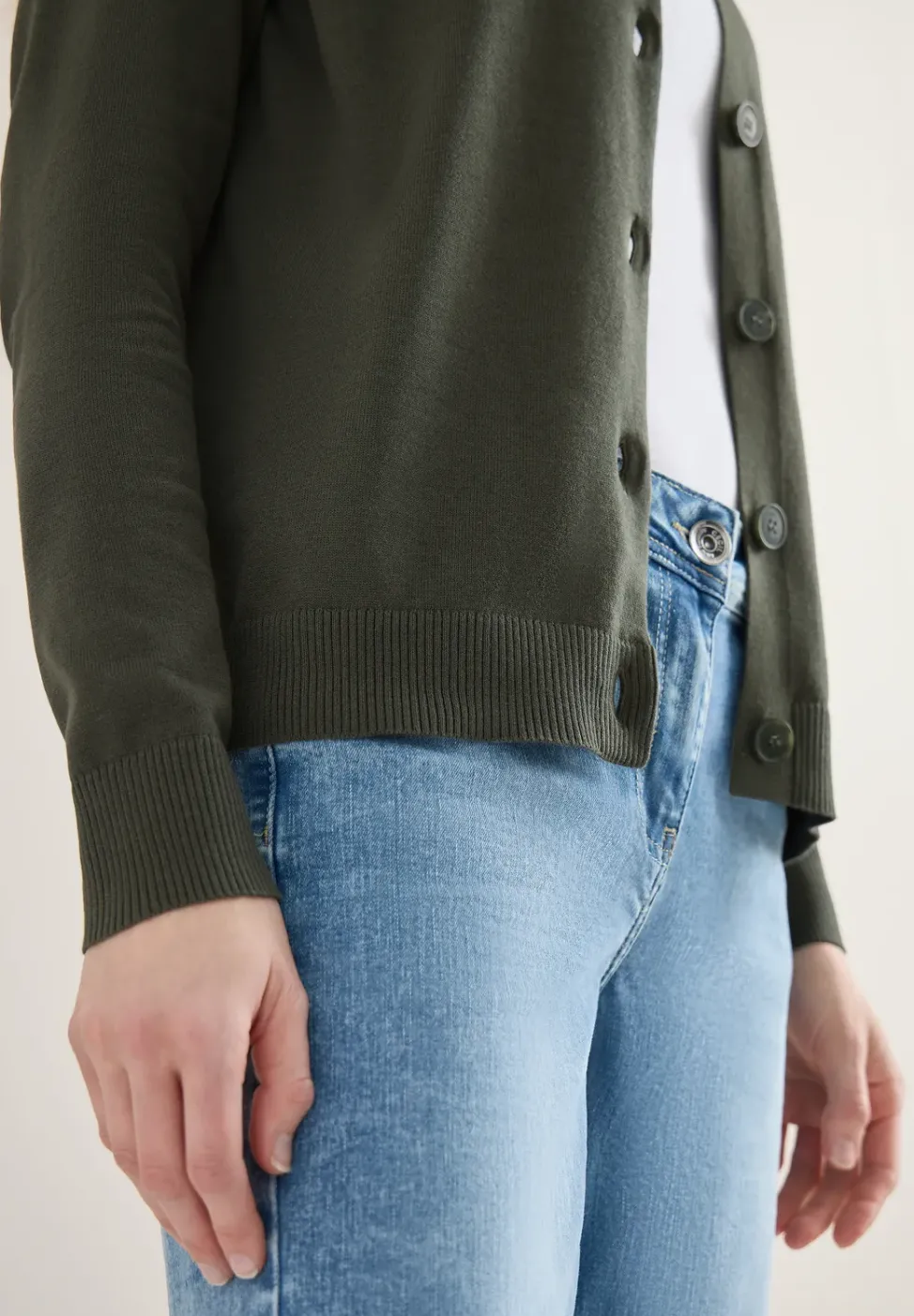 Basic Cardigan mit Rundhals