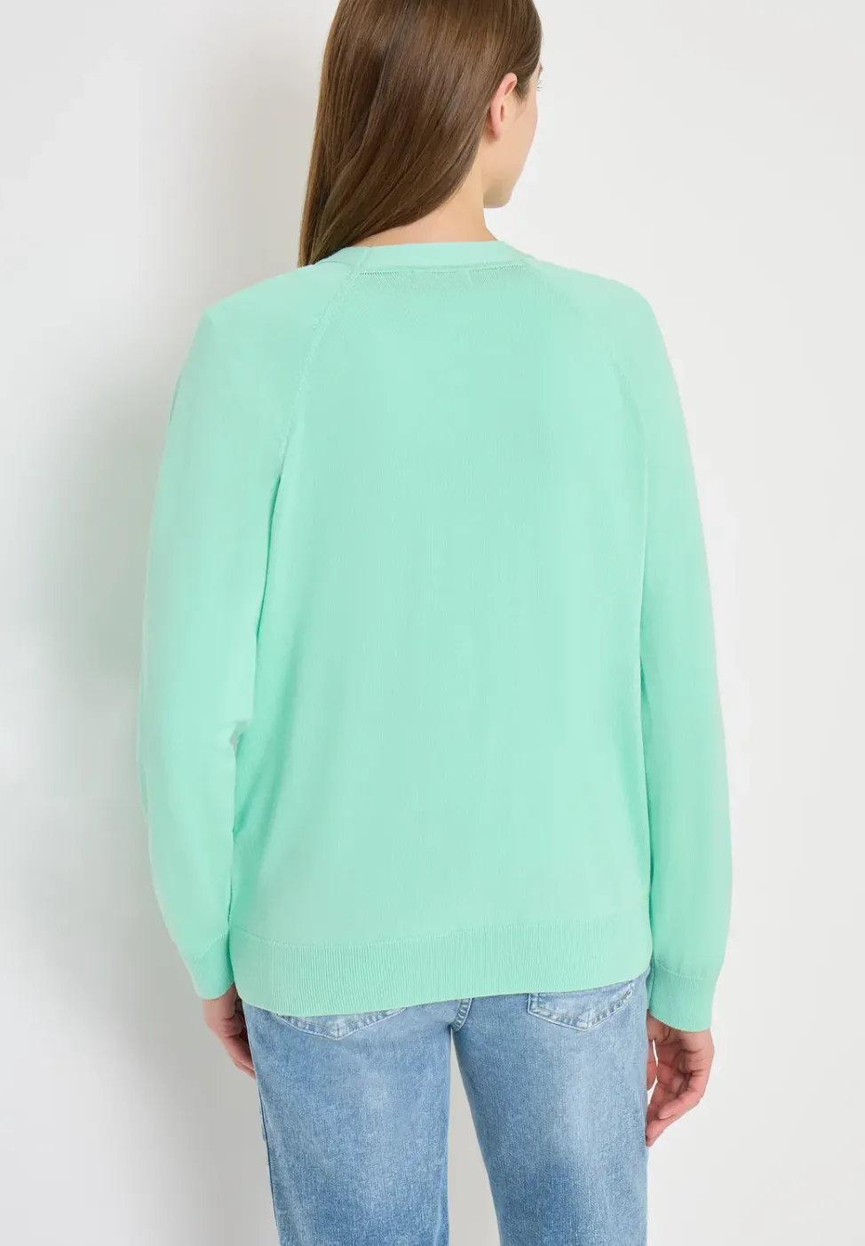 Basic Cardigan mit V-Neck und Knöpfen