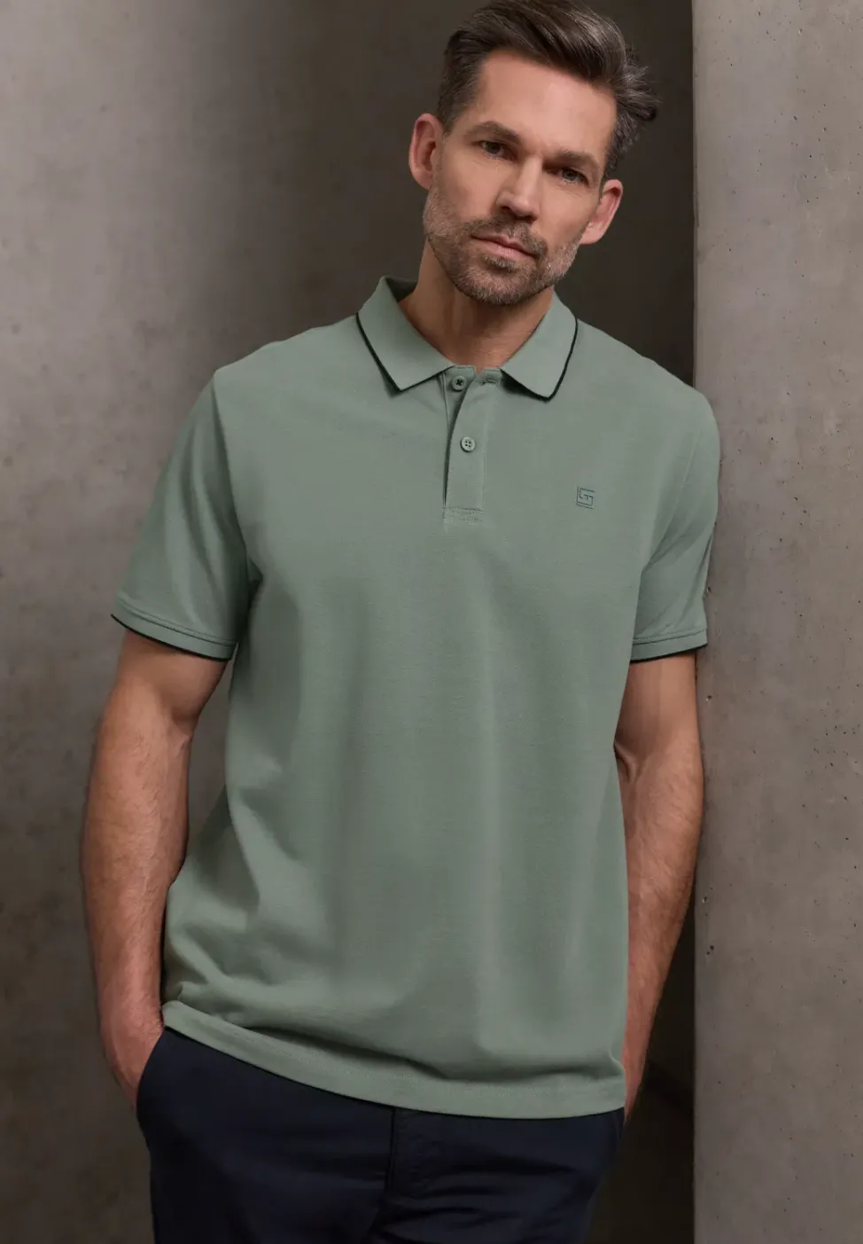 Basic Piqué Poloshirt mit Kontrastdetail