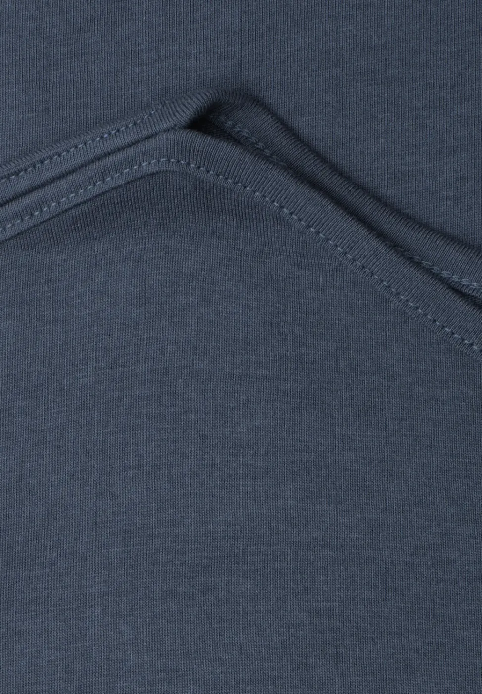 Basic Shirt mit U-Boot-Ausschnitt