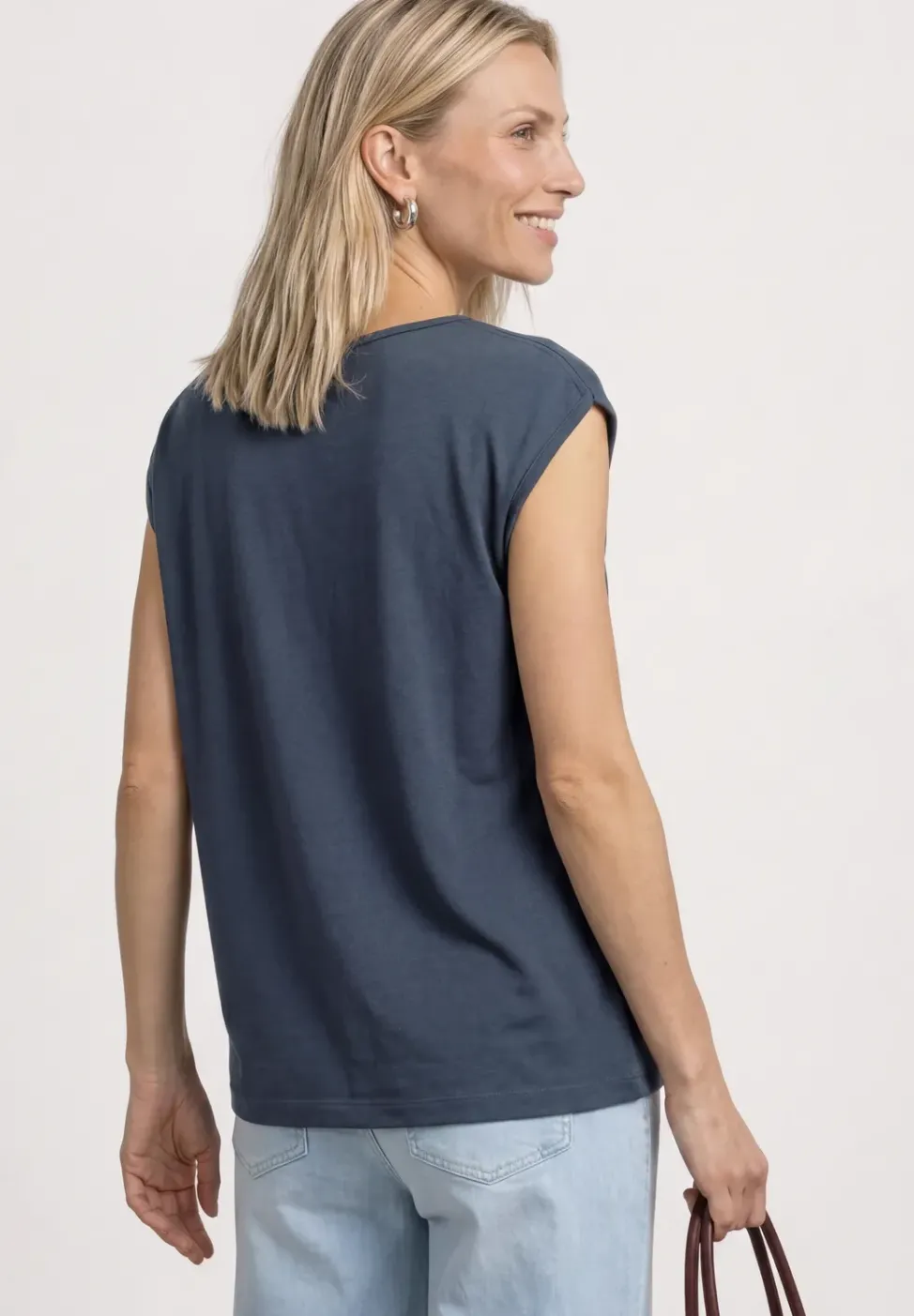 Basic Shirt mit U-Boot-Ausschnitt