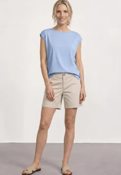 Basic Shirt mit U-Boot-Ausschnitt