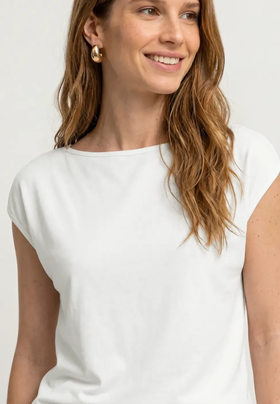 Basic Shirt mit U-Boot-Ausschnitt