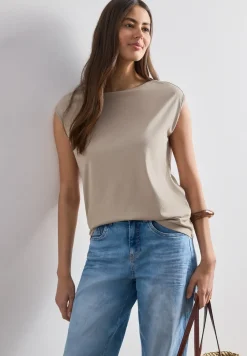 Basic Shirt mit U-Boot-Ausschnitt