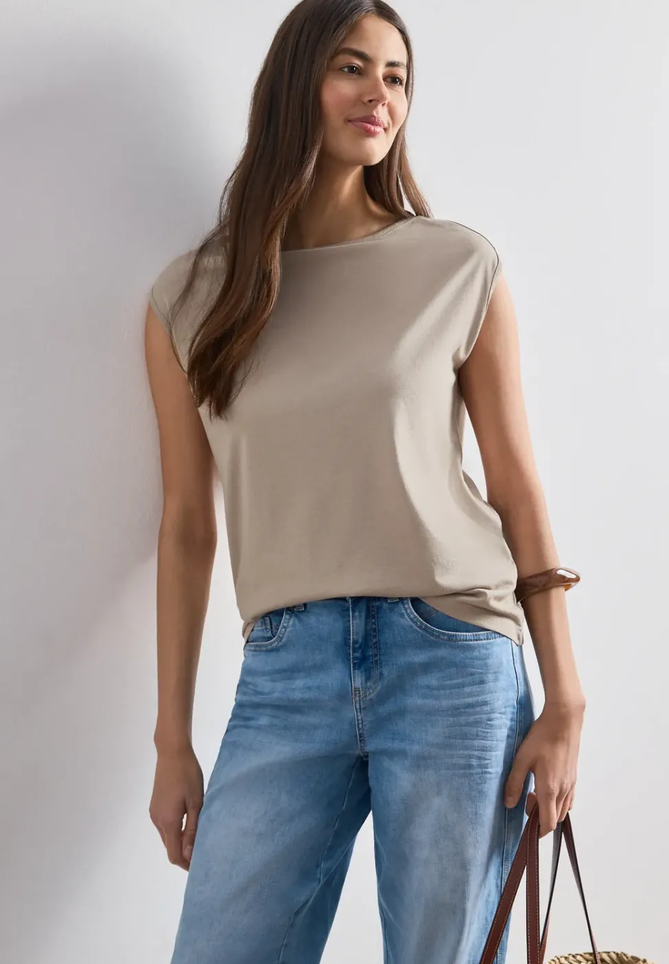 Basic Shirt mit U-Boot-Ausschnitt