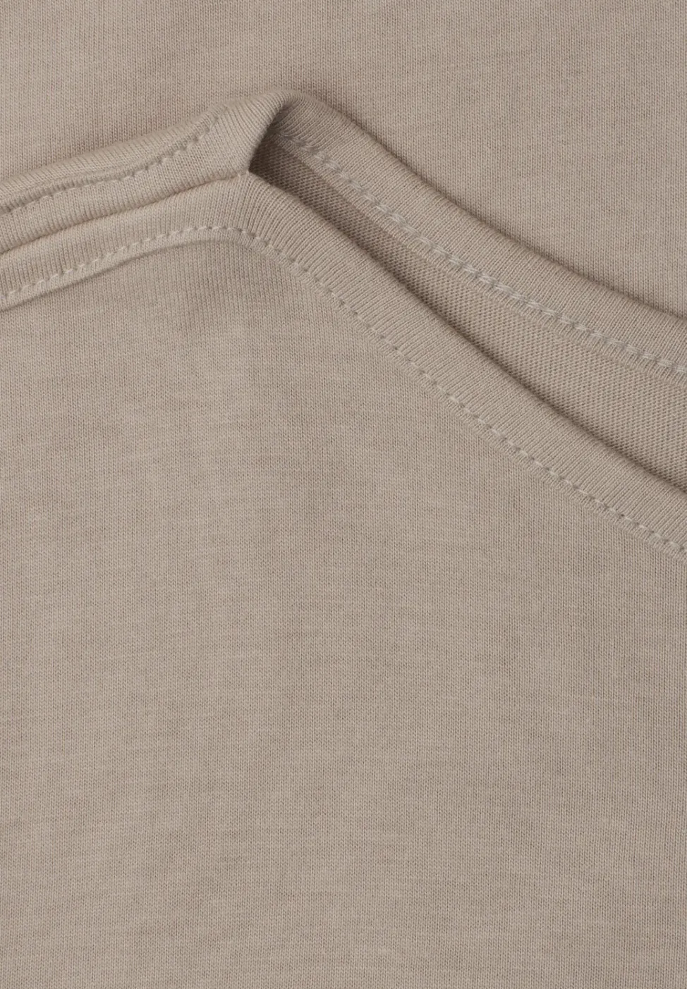 Basic Shirt mit U-Boot-Ausschnitt