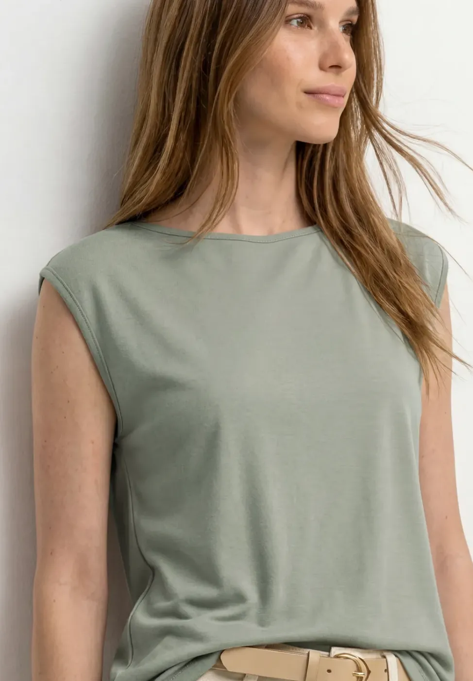 Basic Shirt mit U-Boot-Ausschnitt