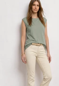 Basic Shirt mit U-Boot-Ausschnitt