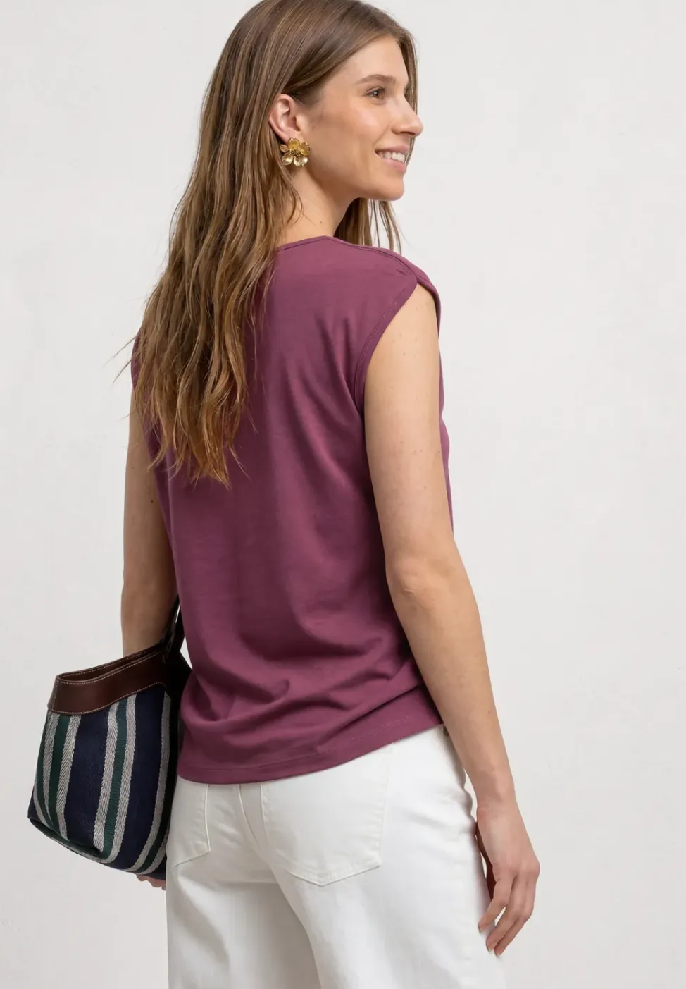 Basic Shirt mit U-Boot-Ausschnitt