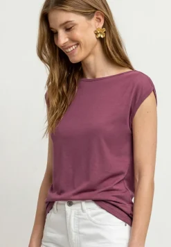 Basic Shirt mit U-Boot-Ausschnitt