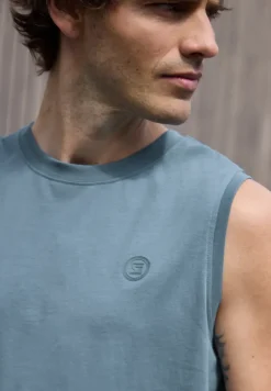 Basic Tank Top mit Rundhals