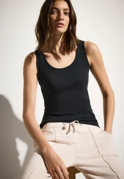 Basic Top aus reiner Baumwolle