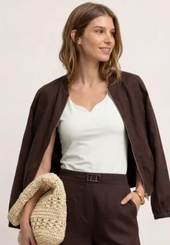 Basic Top mit Herzausschnitt