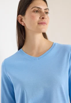Basic T-Shirt