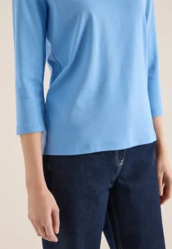Basic T-Shirt