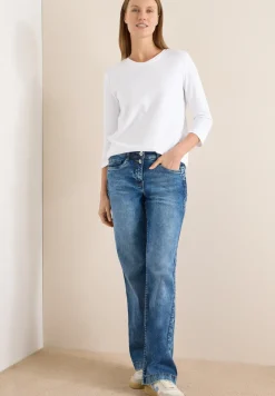 Basic T-Shirt