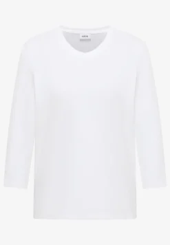 Basic T-Shirt
