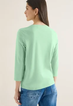 Basic T-Shirt
