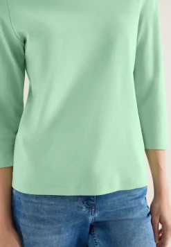 Basic T-Shirt