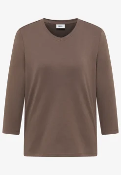 Basic T-Shirt