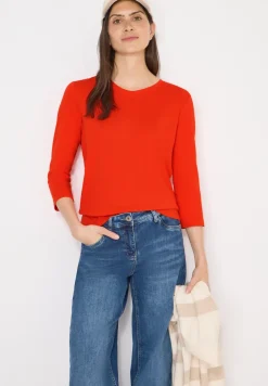 Basic T-Shirt