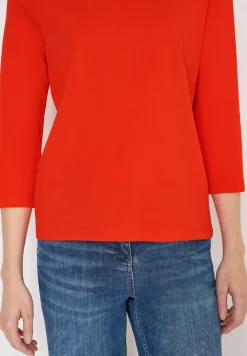 Basic T-Shirt