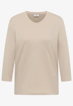Basic T-Shirt