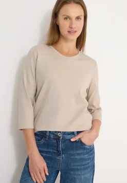 Basic T-Shirt