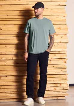 Basic T-Shirt in Unifarbe